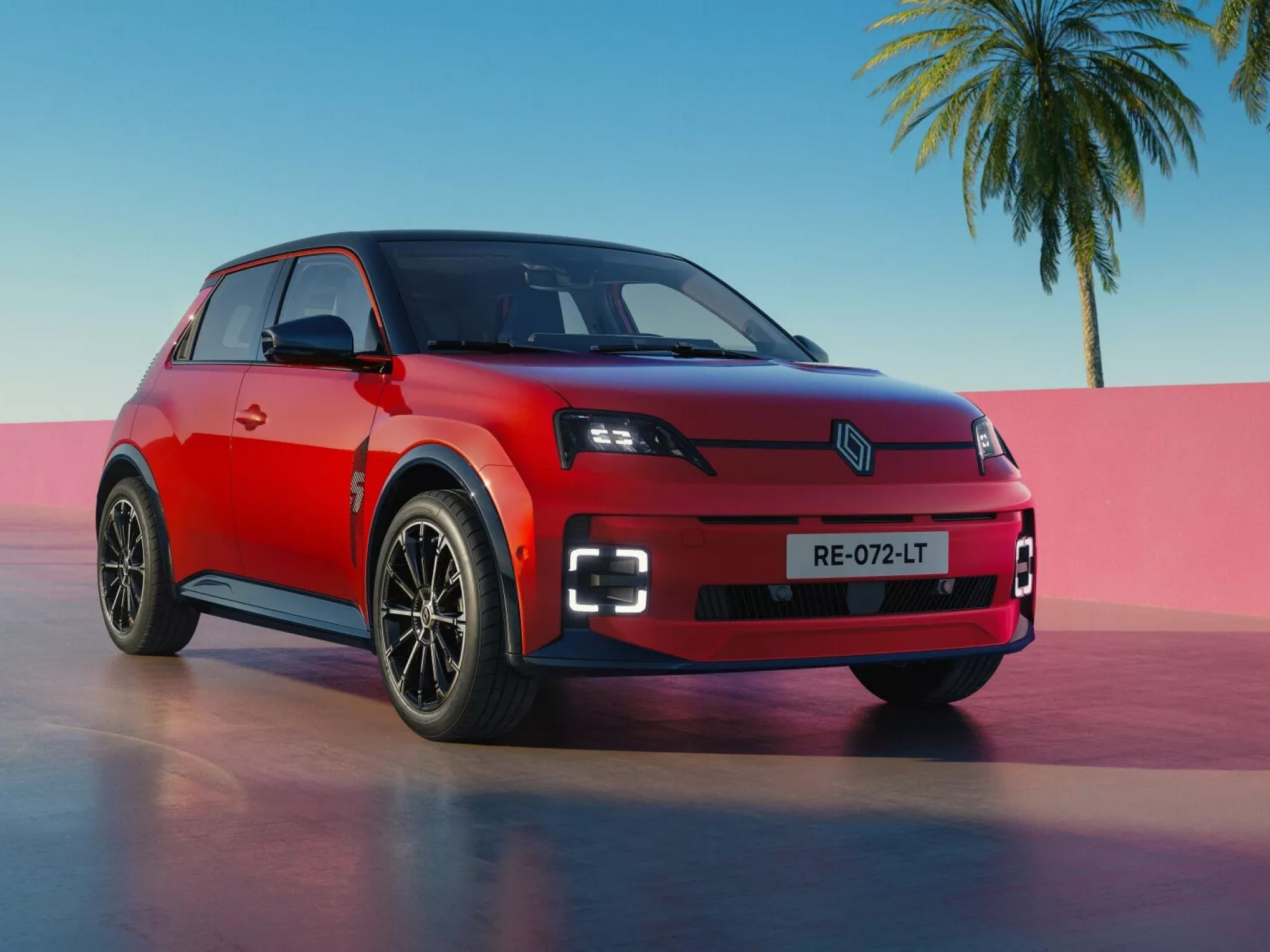 Renault 5 Gets More Range, New Technology and Fresh Colours